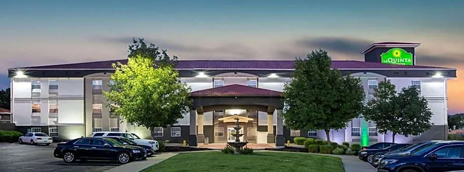 La Quinta Inn & Suites by Wyndham Blue Springs