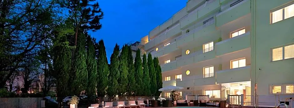 Astoria Suite Hotel
