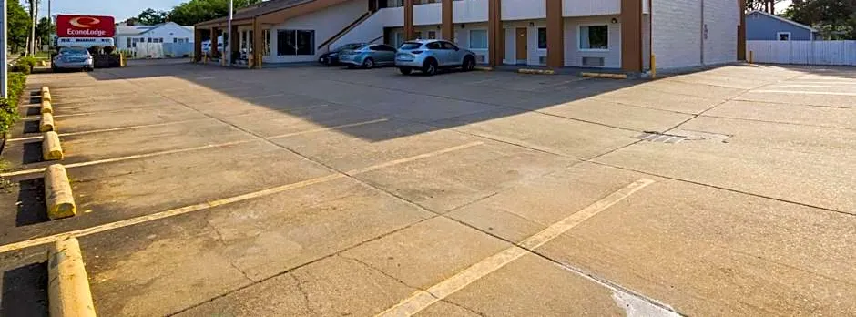 Econo Lodge Little Creek