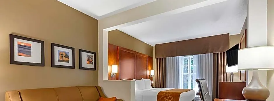 Comfort Suites Marquette