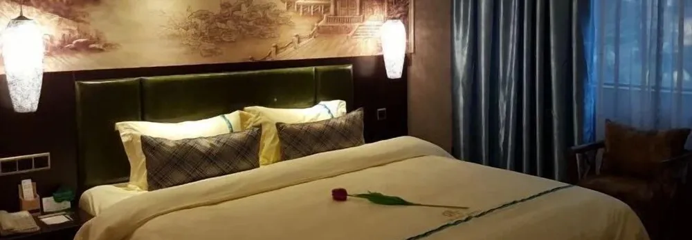 Carlton Hotel