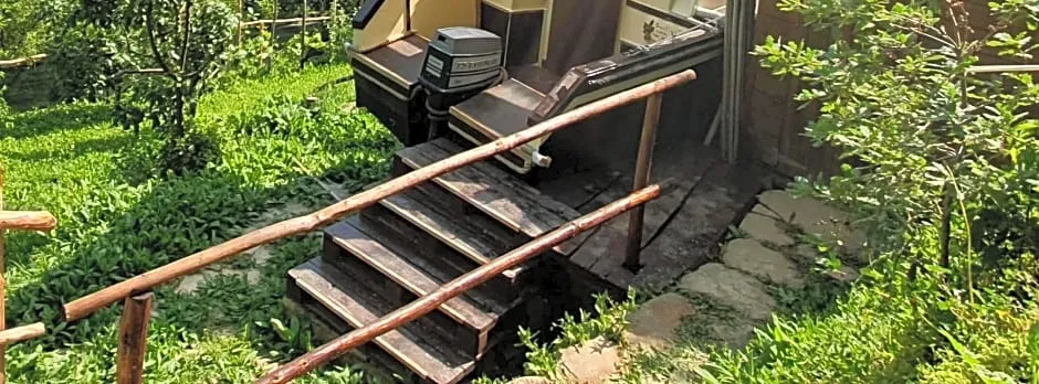 Nave nel Bosco