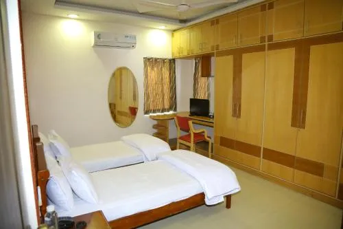 Swan Suites