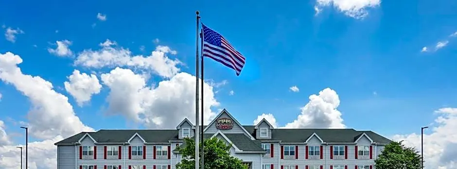 Lancaster Inn and Suites