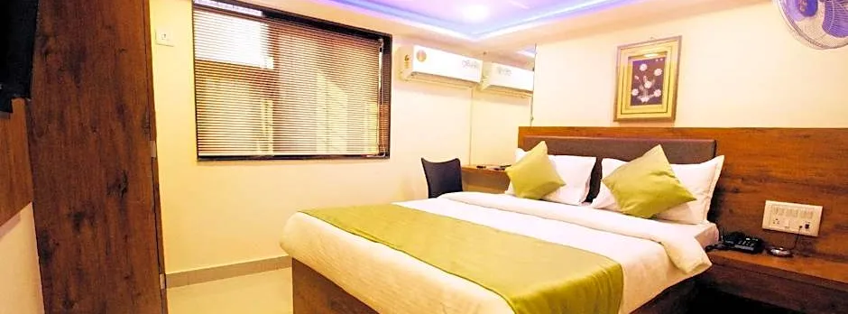 Hotel Happyland