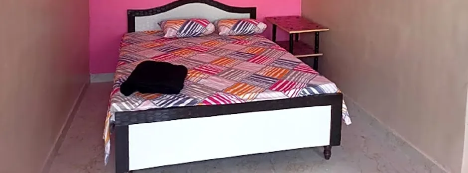 Swami Om Bhakt Niwas(Resort)