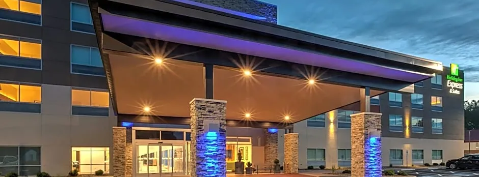 Holiday Inn Express & Suites Milan - Sandusky Area By IHG