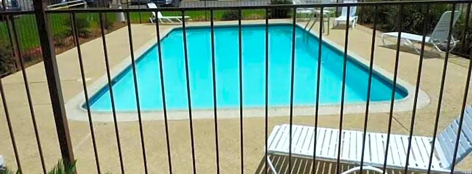 Xecutive Inn and Suites