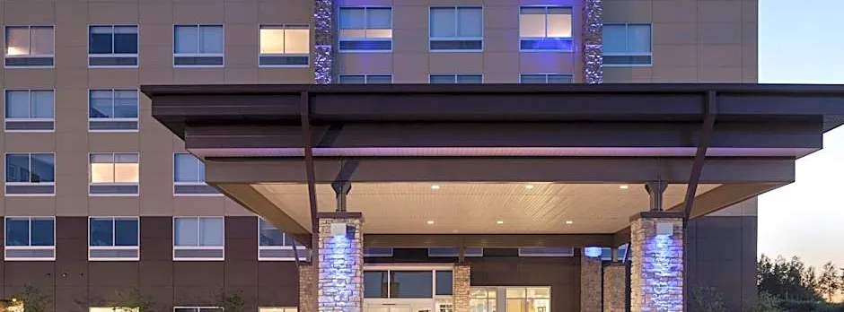 Holiday Inn Express & Suites Duluth North Miller Hill By IHG