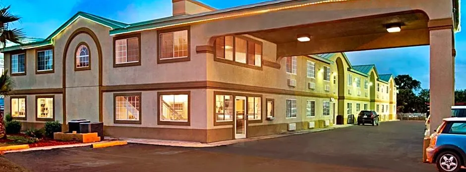 Days Inn by Wyndham San Antonio Airport