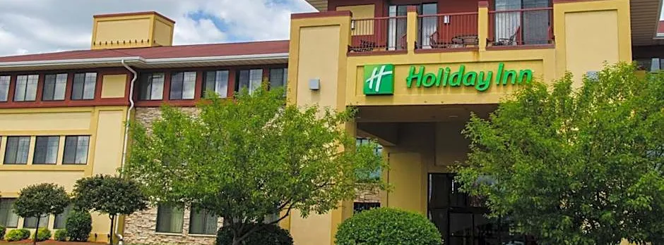 Holiday Inn Hotel Pewaukee-Milwaukee West By IHG