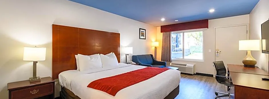 Hyland Inn near Pasadena Civic Center