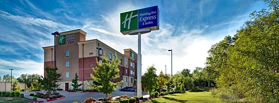 Holiday Inn Express and Suites Oklahoma City North By IHG