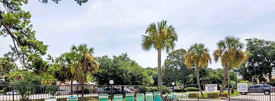 Days Inn by Wyndham Little River