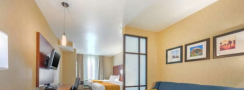 Comfort Suites Near City of Industry - Los Angeles