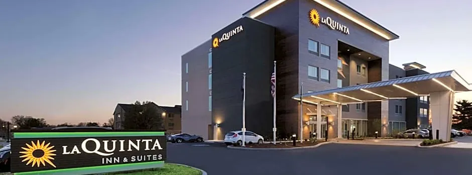 La Quinta Inn & Suites by Wyndham Terre Haute
