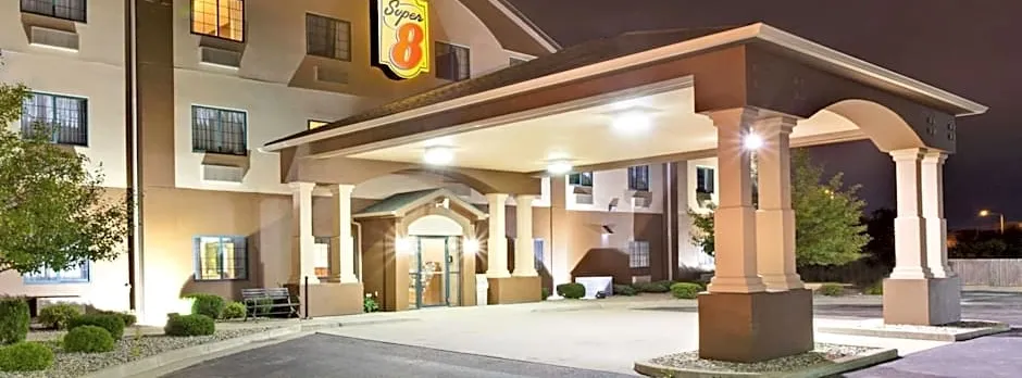 Super 8 by Wyndham South Bend