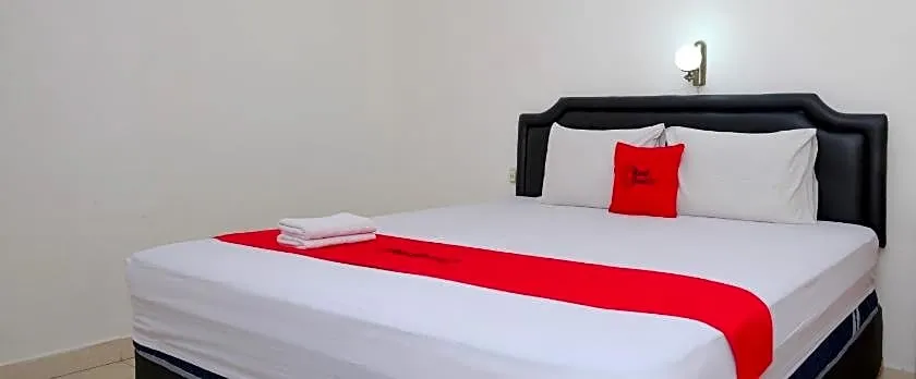 RedDoorz @ Hotel Raditia Graha Yogyakarta