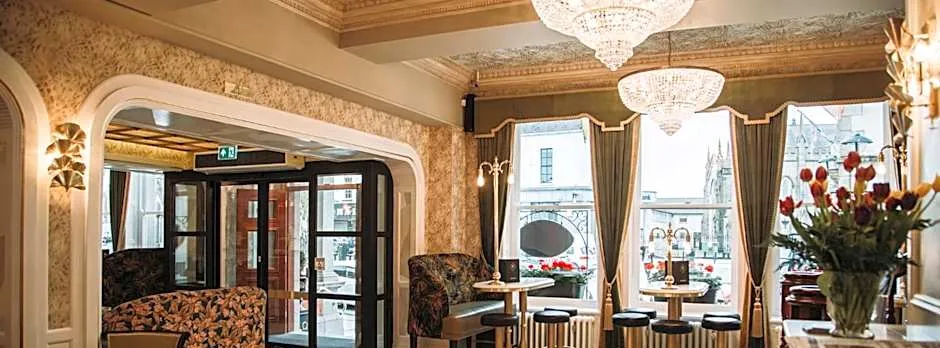 Westenra Arms Hotel