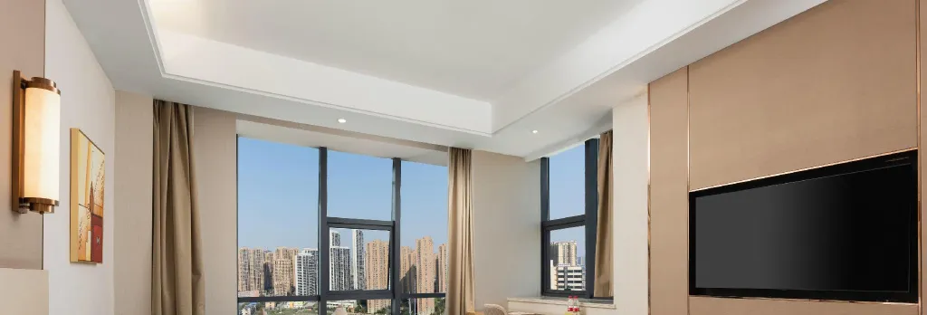 Vienna International Hotel (Wuhan Yangsi Port Yangtze River Bridge)