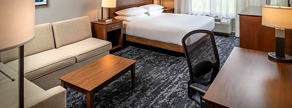 Delta Hotels Huntington Mall