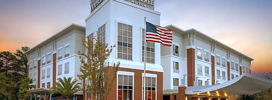 DoubleTree By Hilton Hotel Savannah Airport