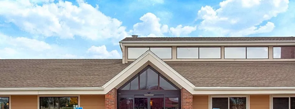 AmericInn by Wyndham Willmar