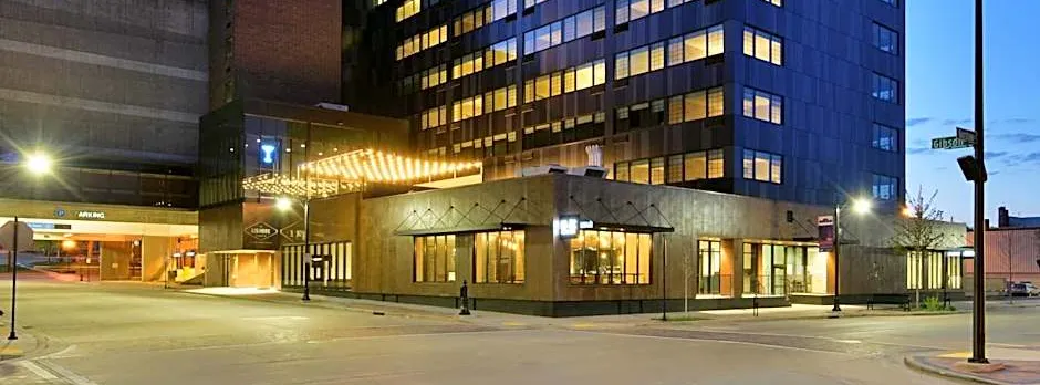 The Lismore Hotel Eau Claire - a DoubleTree by Hilton