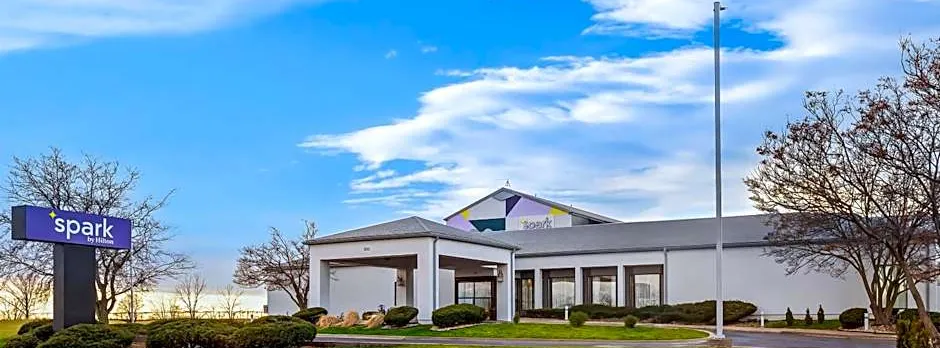 Spark by Hilton Bettendorf Quad Cities