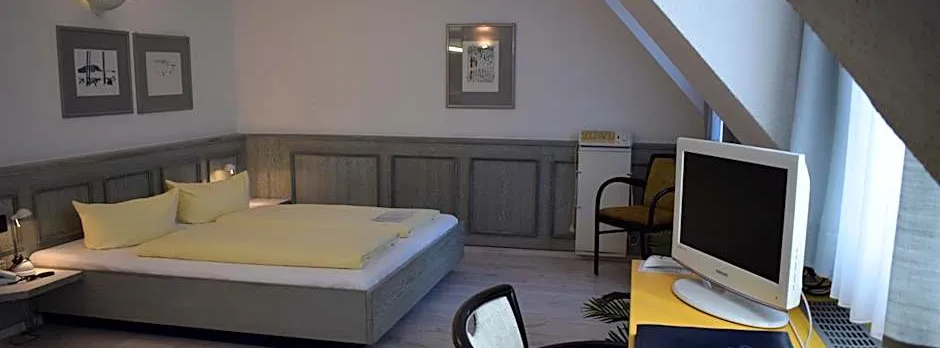Avenue Hotel