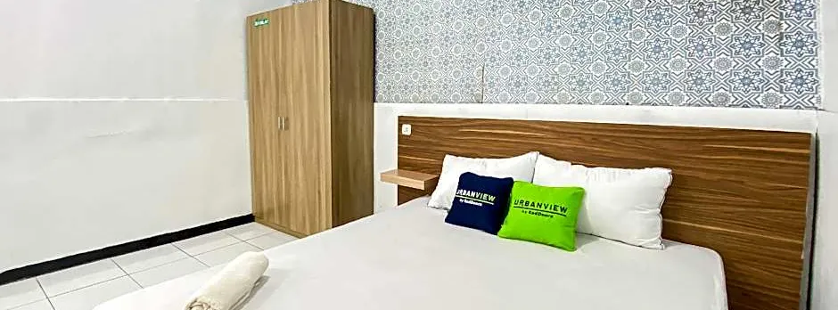 Urbanview Hotel Ultima Veteran Garut