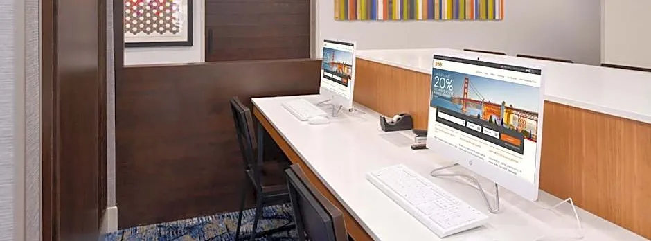 Holiday Inn Express Wixom By IHG