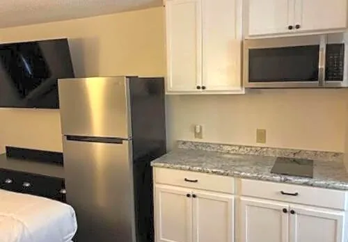 Suite Stay - Talladega