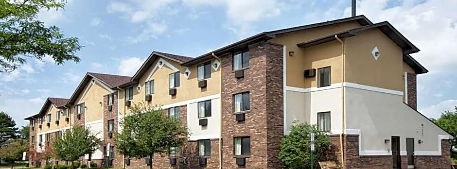 Super 8 by Wyndham Canton/Livonia Area