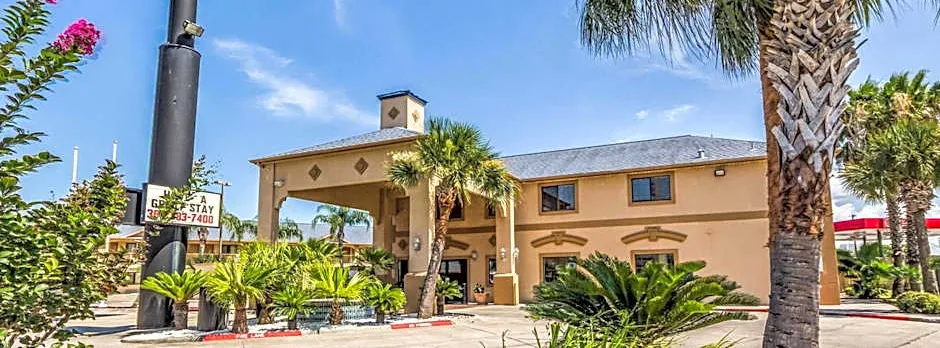 Econo Lodge Inn & Suites Corpus Christi