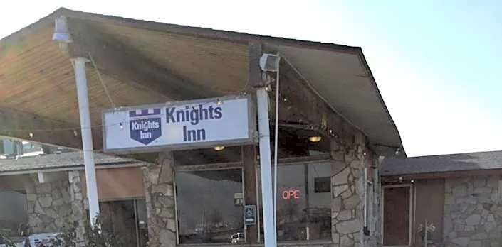 Knights Inn - Boardman OR