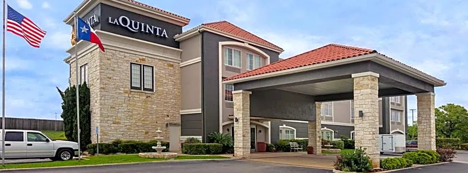 La Quinta Inn & Suites by Wyndham Fredericksburg