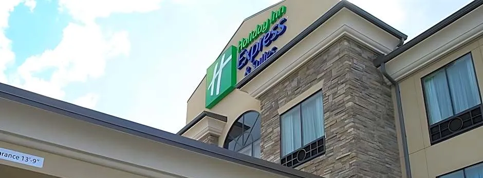 Holiday Inn Express & Suites Youngstown West I 80 By IHG