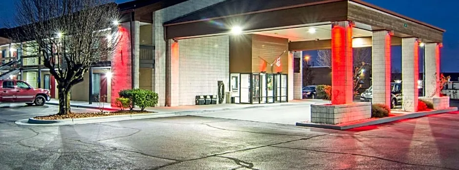 Econo Lodge Madison Airport