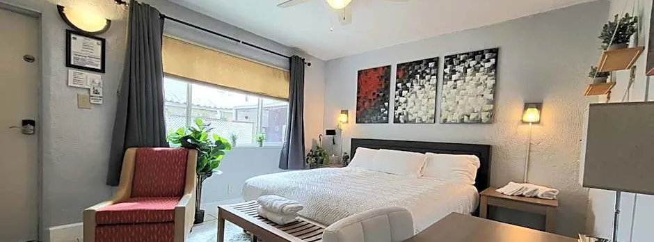 Barefoot Mailman Motel