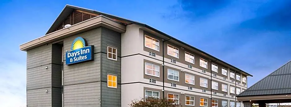 Days Inn & Suites by Wyndham Langley