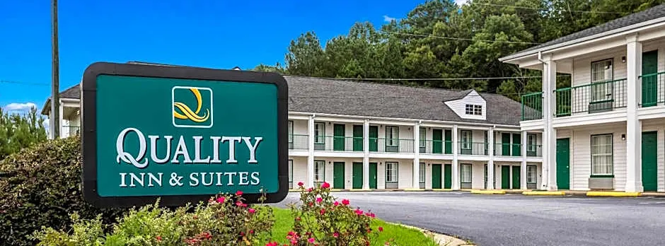 Quality Inn & Suites Greensboro near Lake Oconee