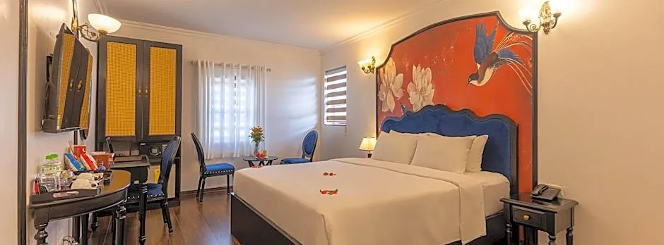Hanoi House Hotel & Travel