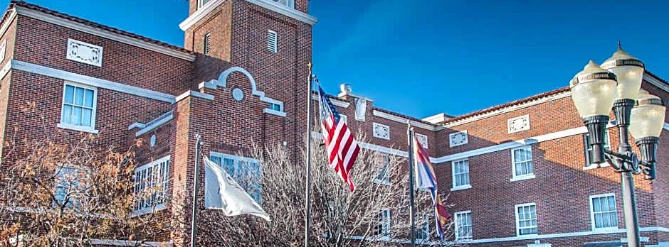 Hassayampa Inn