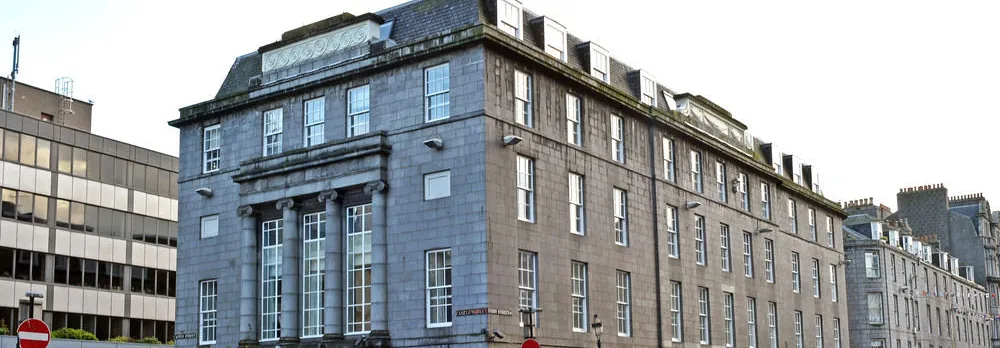 Royal Athenaeum Suites