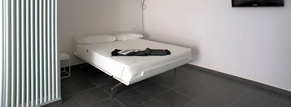Palazzo Boscareto - suites di charme in centro storico - garage moto, box bici