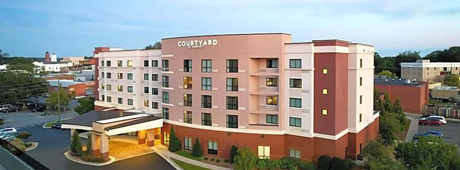 Courtyard by Marriott Carrollton