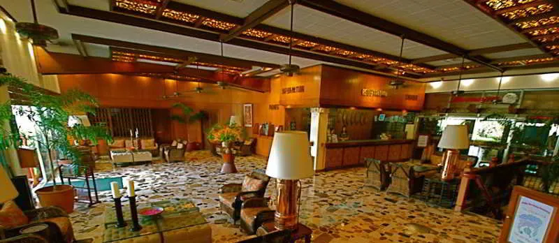 Oasis Hotel