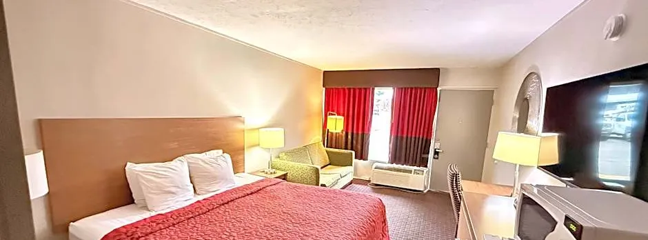 Days Inn by Wyndham Seymour