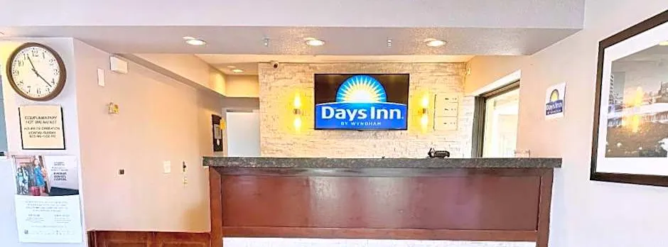 Days Inn by Wyndham St. Charles IL